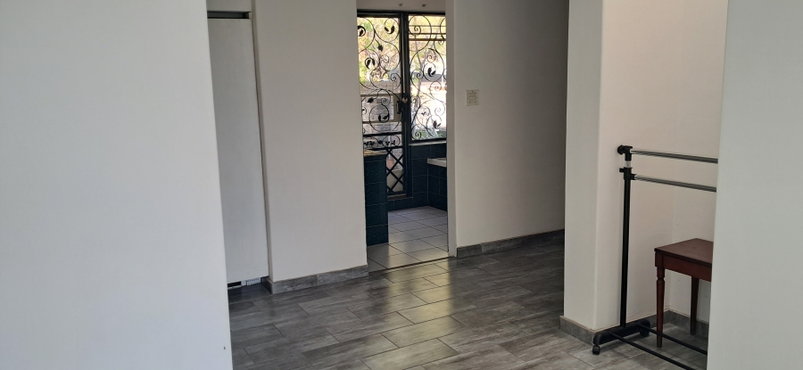 To Let 3 Bedroom Property for Rent in Roodekrans Gauteng