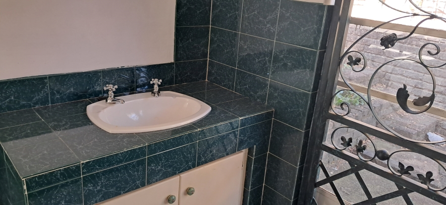 To Let 3 Bedroom Property for Rent in Roodekrans Gauteng