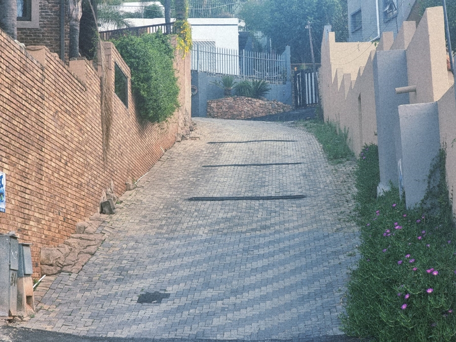 7 Bedroom Property for Sale in Noordekrans Gauteng