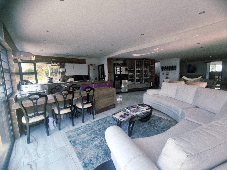 7 Bedroom Property for Sale in Noordekrans Gauteng