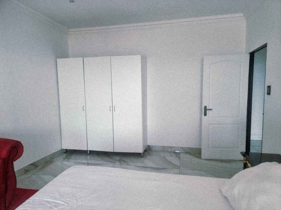 7 Bedroom Property for Sale in Noordekrans Gauteng