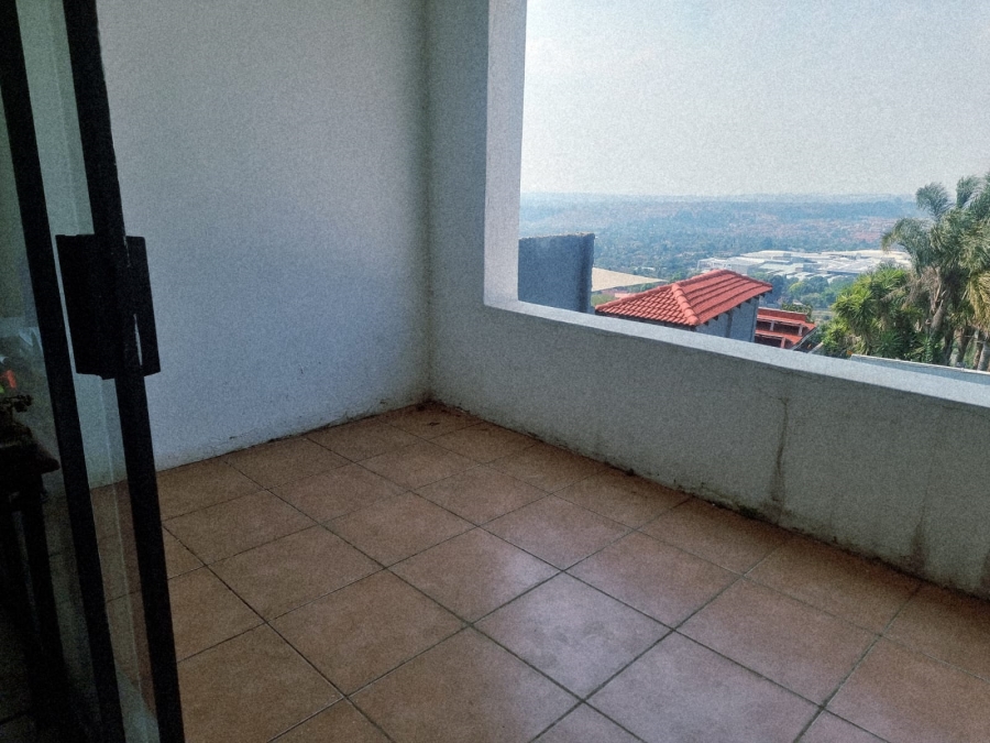 7 Bedroom Property for Sale in Noordekrans Gauteng