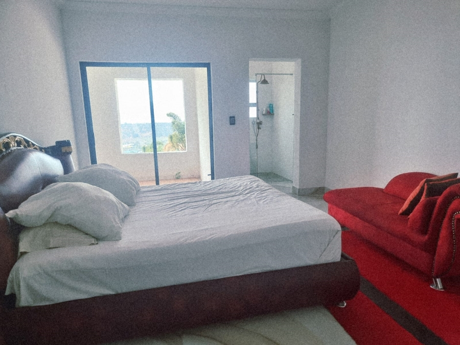 7 Bedroom Property for Sale in Noordekrans Gauteng