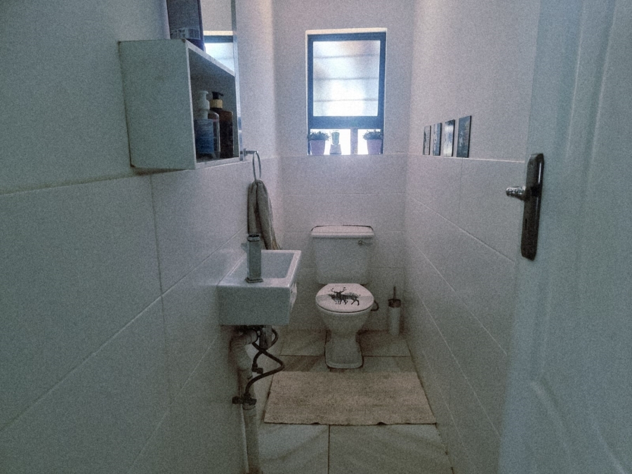 7 Bedroom Property for Sale in Noordekrans Gauteng