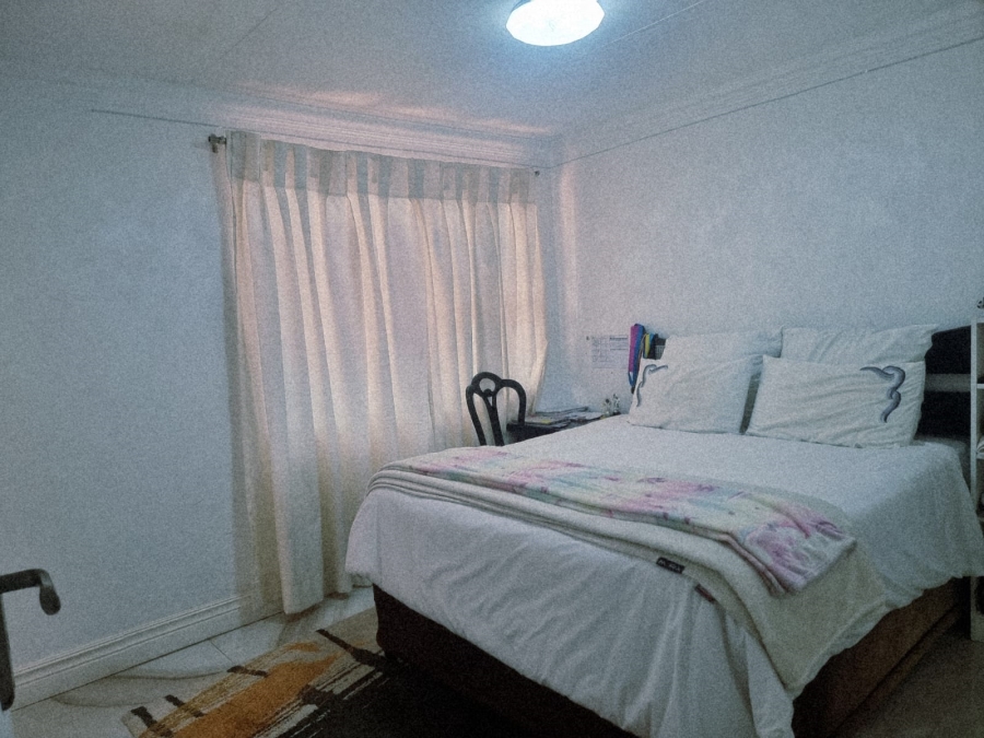 7 Bedroom Property for Sale in Noordekrans Gauteng
