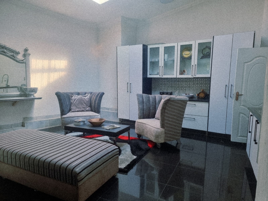 7 Bedroom Property for Sale in Noordekrans Gauteng