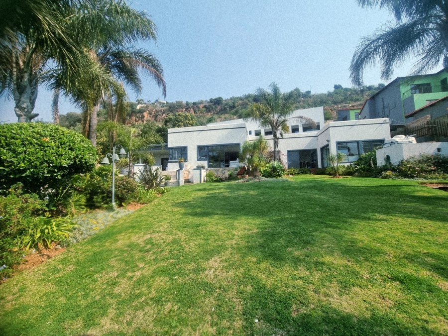 7 Bedroom Property for Sale in Noordekrans Gauteng