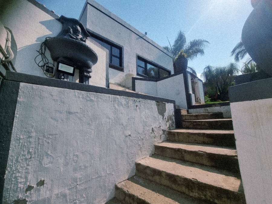 7 Bedroom Property for Sale in Noordekrans Gauteng