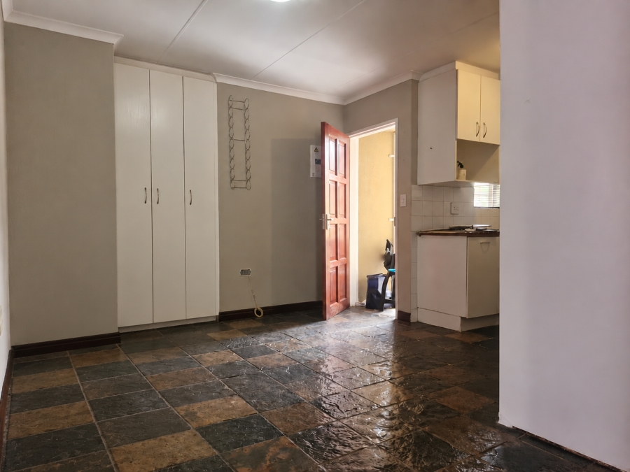 To Let 3 Bedroom Property for Rent in Radiokop Gauteng