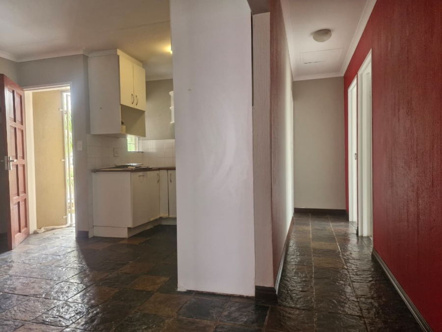 To Let 3 Bedroom Property for Rent in Radiokop Gauteng