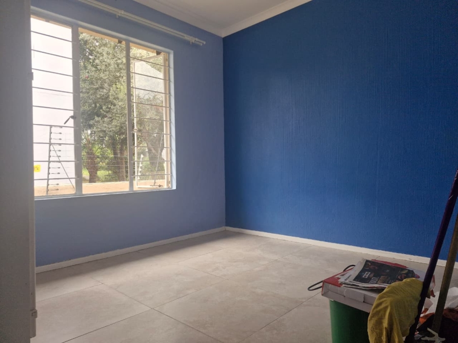 To Let 3 Bedroom Property for Rent in Radiokop Gauteng