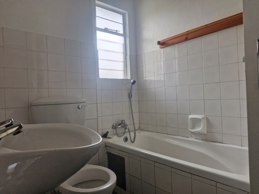 To Let 3 Bedroom Property for Rent in Radiokop Gauteng