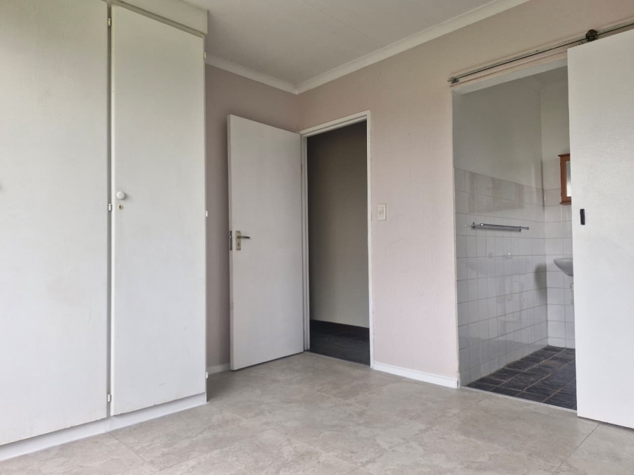 To Let 3 Bedroom Property for Rent in Radiokop Gauteng