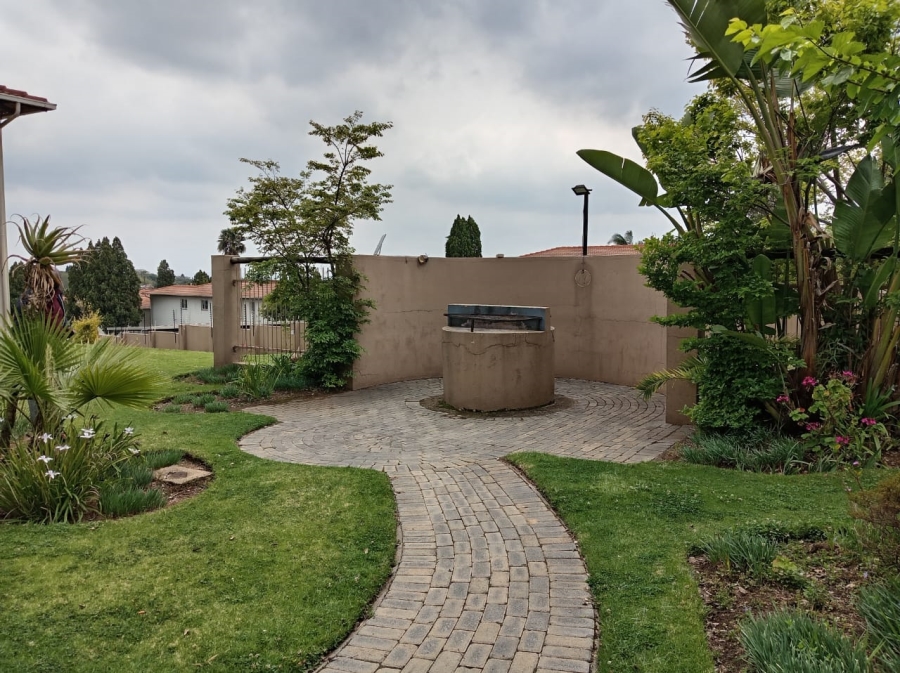 To Let 3 Bedroom Property for Rent in Radiokop Gauteng