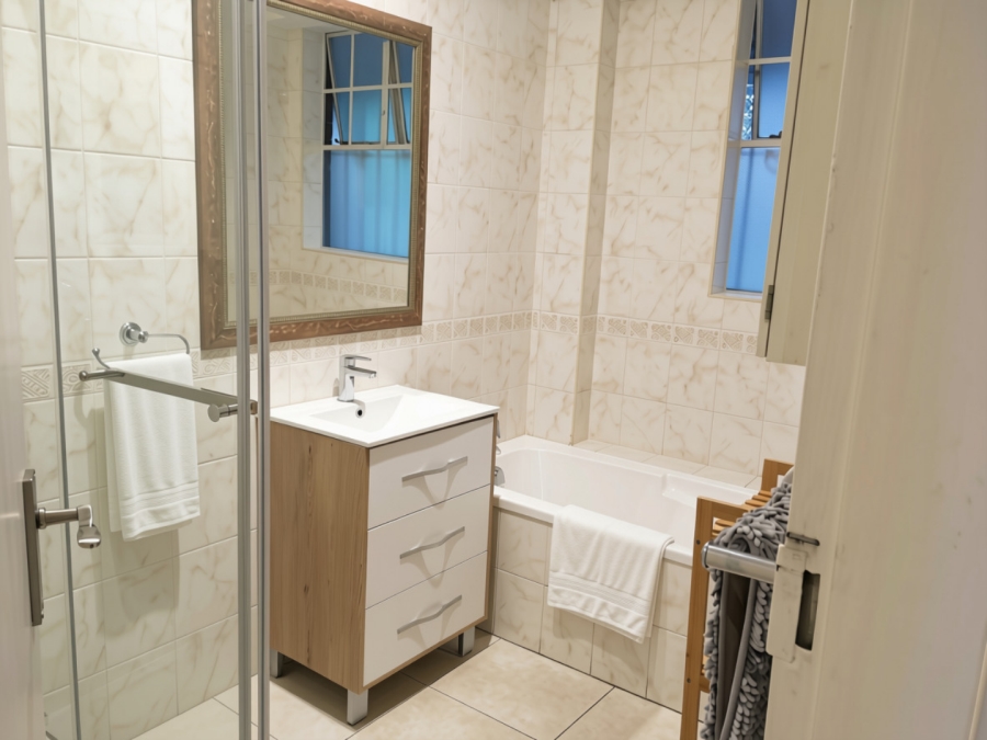 To Let 2 Bedroom Property for Rent in Melrose North Gauteng