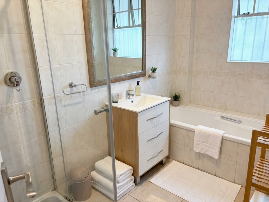 To Let 2 Bedroom Property for Rent in Melrose North Gauteng