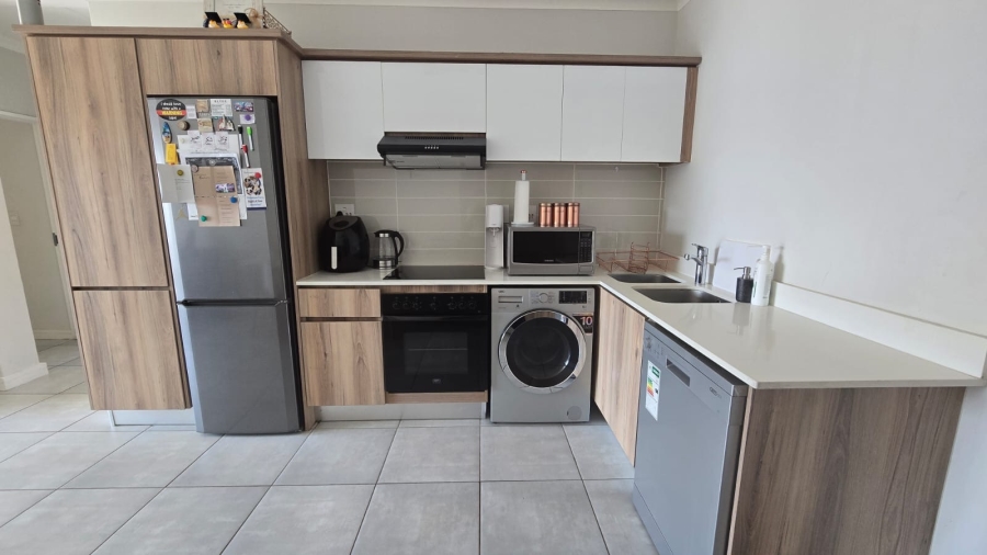 To Let 2 Bedroom Property for Rent in Menlyn Gauteng