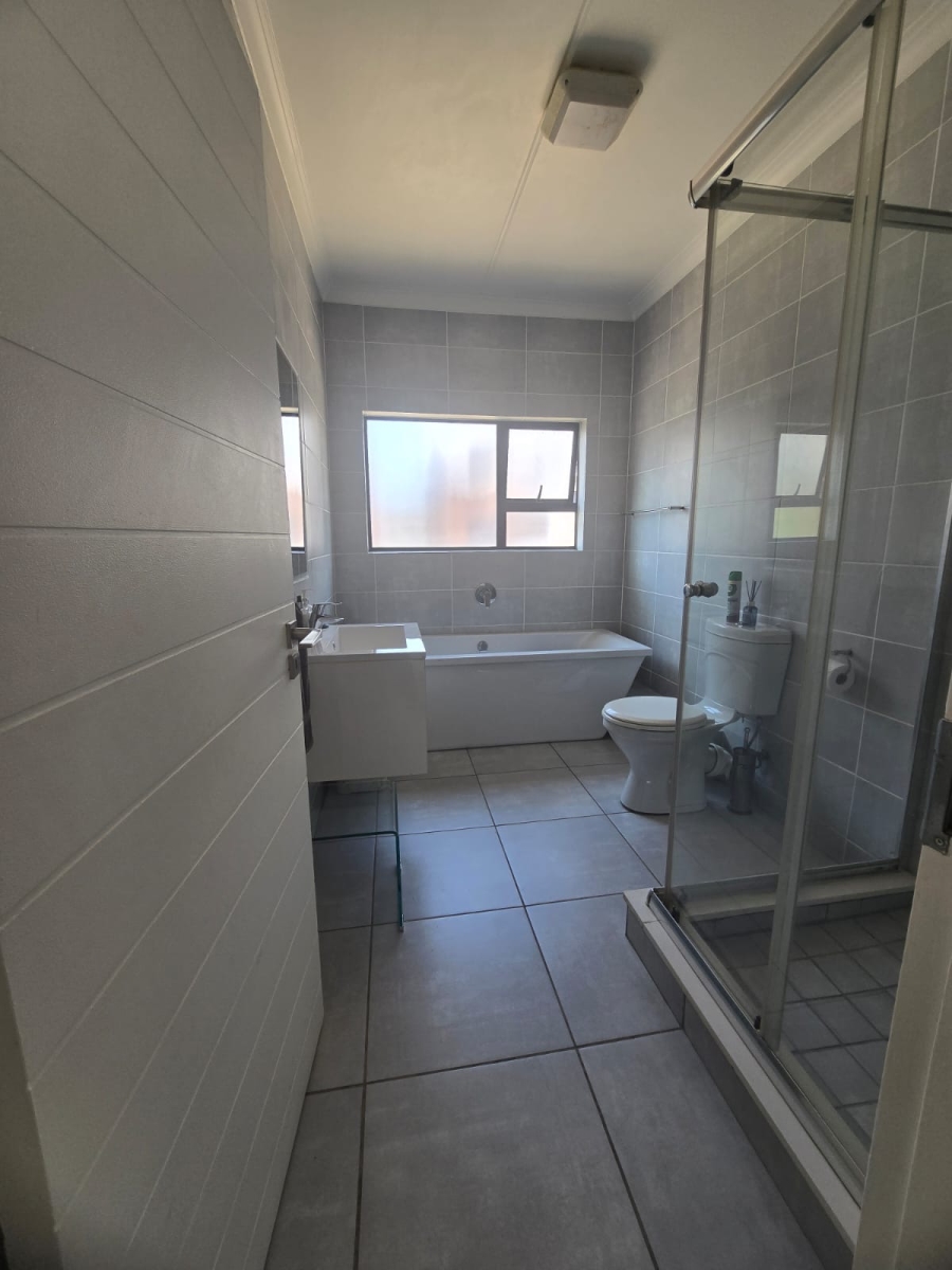 To Let 2 Bedroom Property for Rent in Menlyn Gauteng
