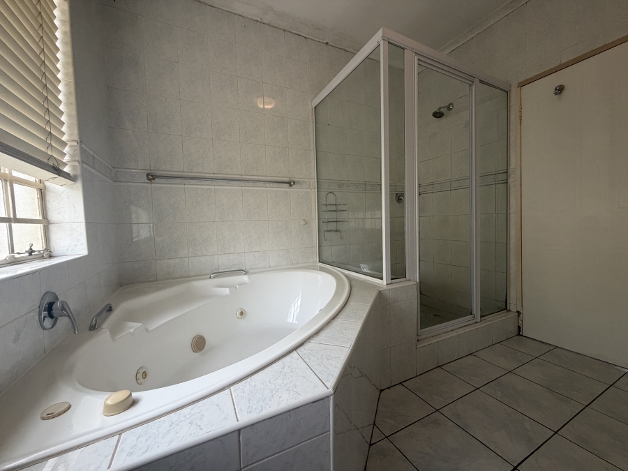 To Let 4 Bedroom Property for Rent in Eldo Glen Gauteng