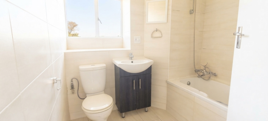 3 Bedroom Property for Sale in Farrarmere Gauteng