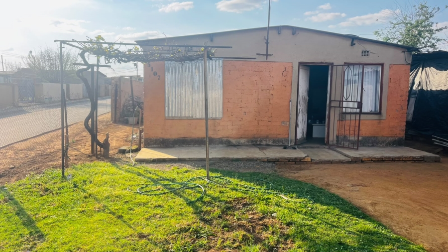 1 Bedroom Property for Sale in Etwatwa Gauteng