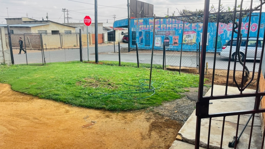 1 Bedroom Property for Sale in Etwatwa Gauteng