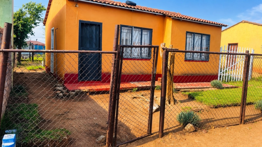 2 Bedroom Property for Sale in Cloverdene Gauteng