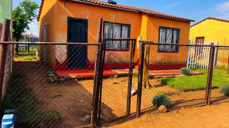 2 Bedroom Property for Sale in Cloverdene Gauteng