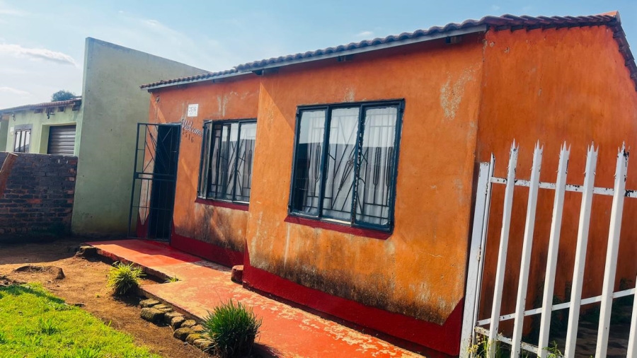 2 Bedroom Property for Sale in Cloverdene Gauteng