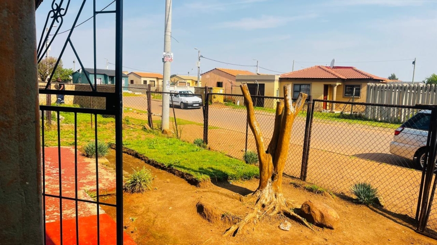 2 Bedroom Property for Sale in Cloverdene Gauteng