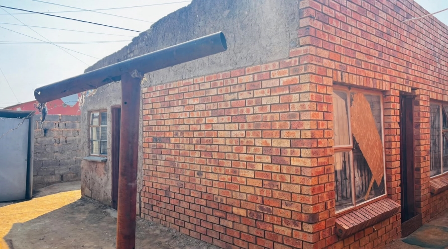 2 Bedroom Property for Sale in Etwatwa Gauteng