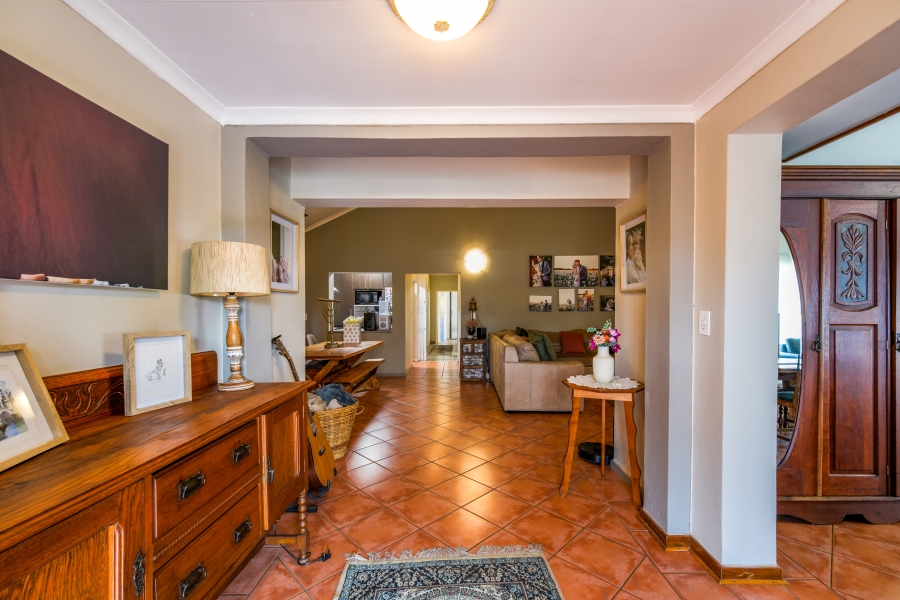4 Bedroom Property for Sale in Faerie Glen Gauteng