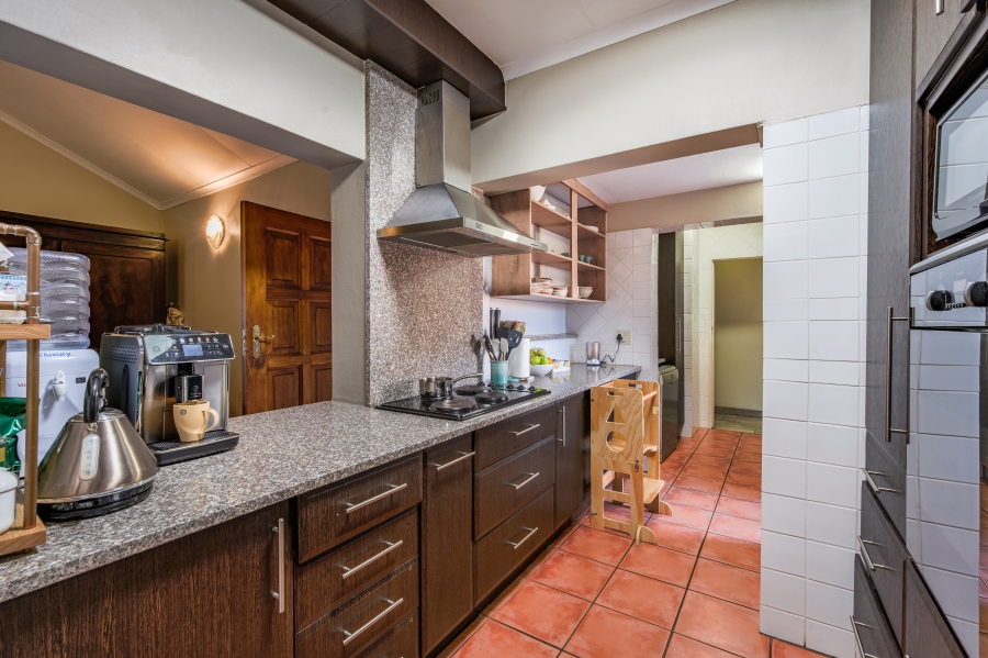 4 Bedroom Property for Sale in Faerie Glen Gauteng
