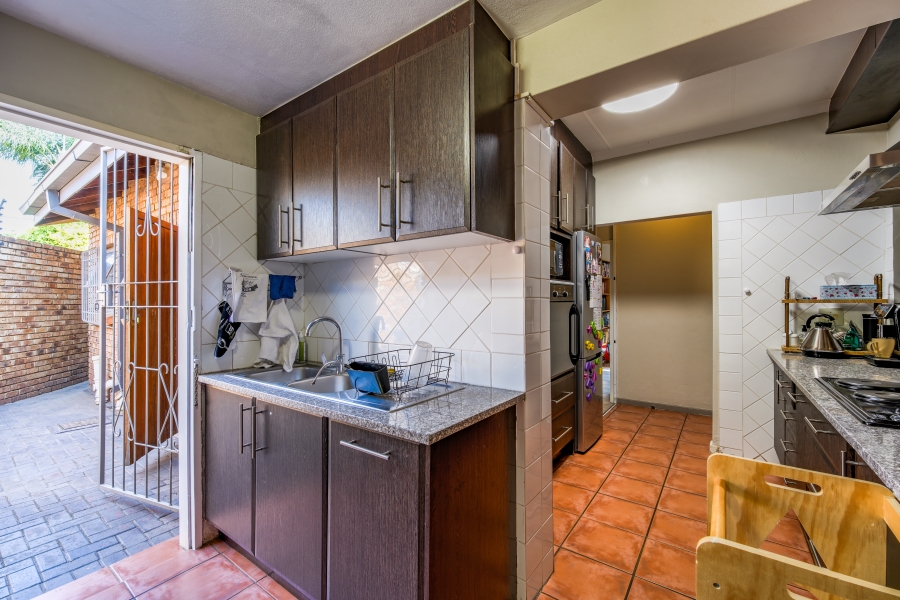 4 Bedroom Property for Sale in Faerie Glen Gauteng
