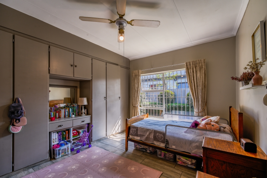 4 Bedroom Property for Sale in Faerie Glen Gauteng