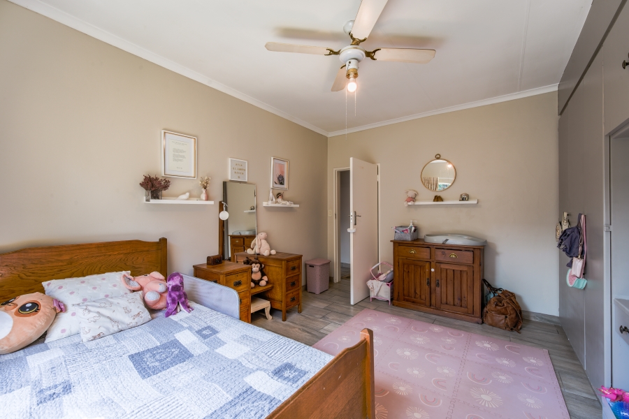 4 Bedroom Property for Sale in Faerie Glen Gauteng