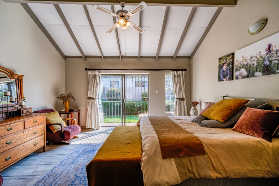 4 Bedroom Property for Sale in Faerie Glen Gauteng