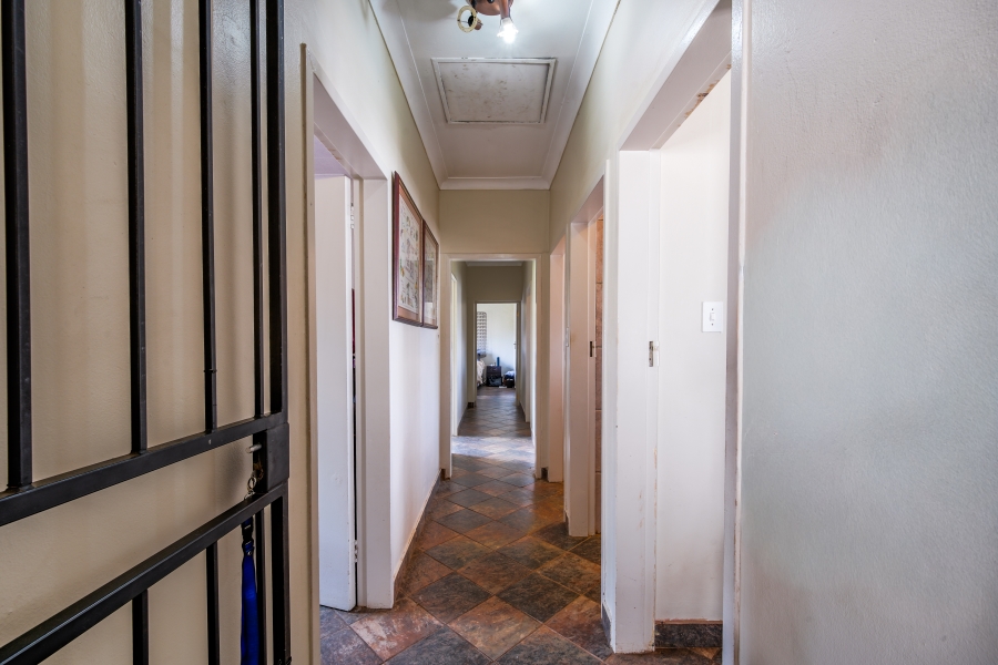4 Bedroom Property for Sale in Elardus Park Gauteng