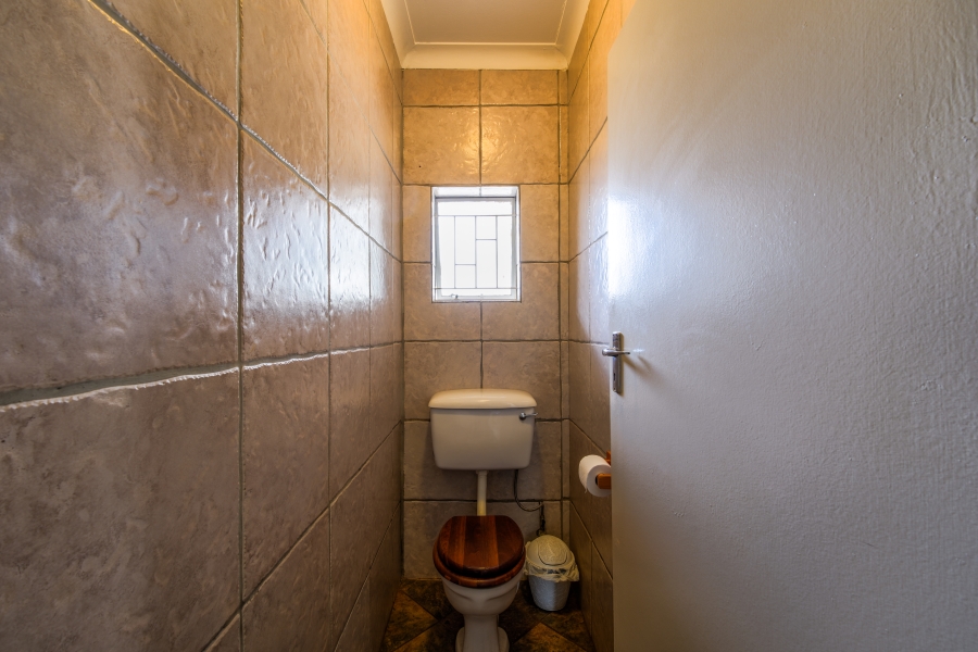 4 Bedroom Property for Sale in Elardus Park Gauteng
