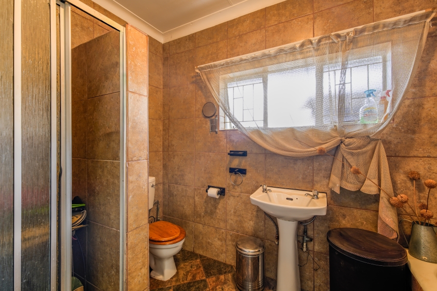 4 Bedroom Property for Sale in Elardus Park Gauteng