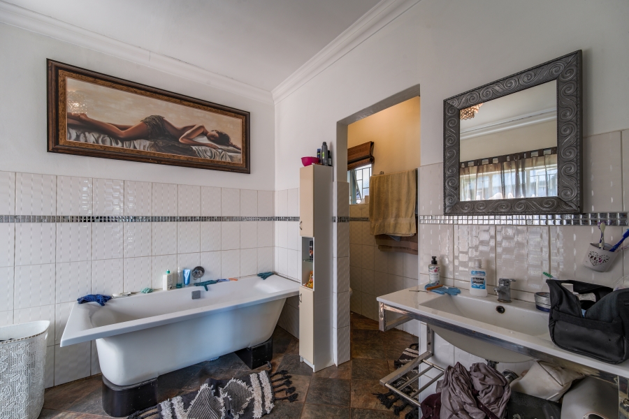 4 Bedroom Property for Sale in Elardus Park Gauteng