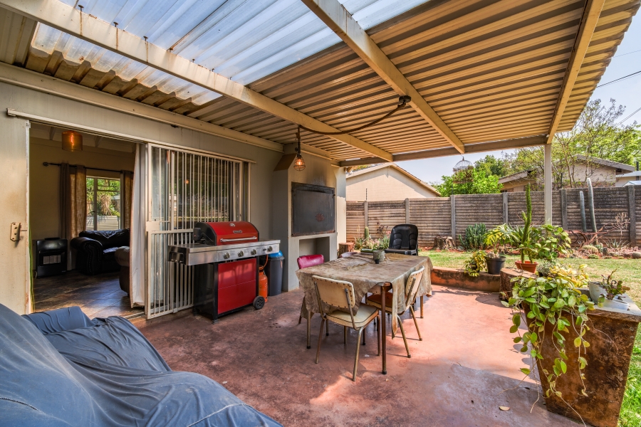 4 Bedroom Property for Sale in Elardus Park Gauteng