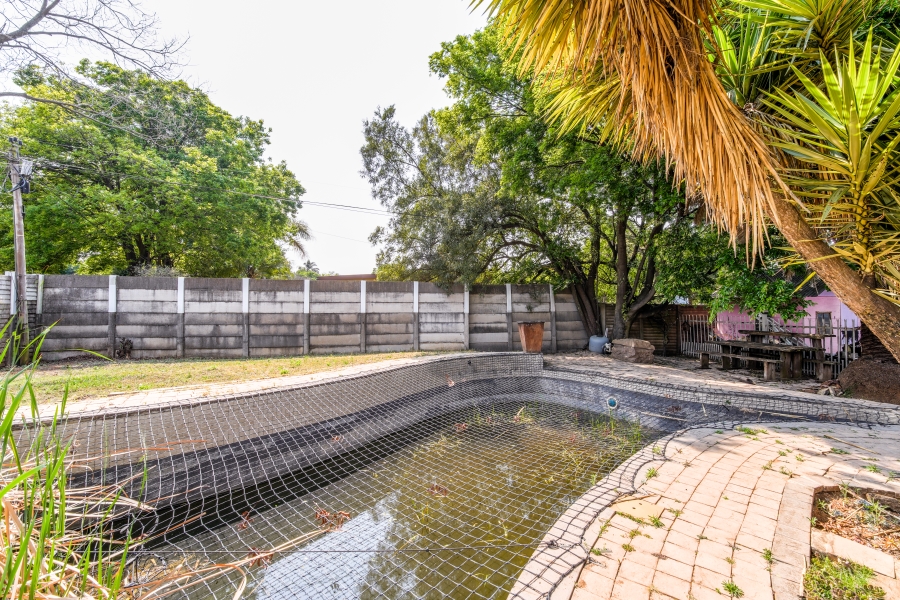 4 Bedroom Property for Sale in Elardus Park Gauteng