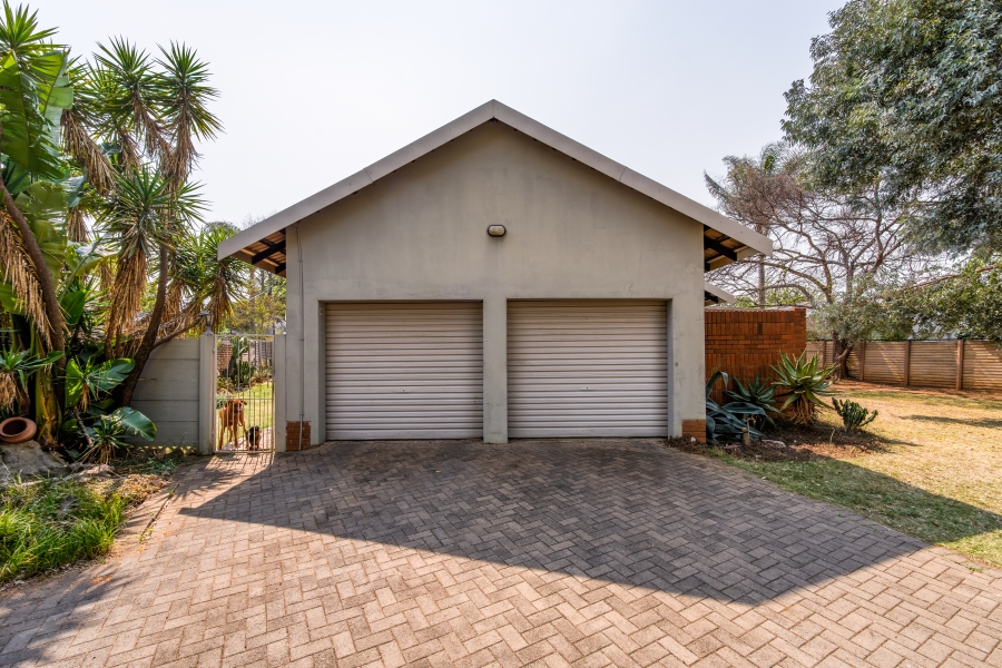 4 Bedroom Property for Sale in Elardus Park Gauteng