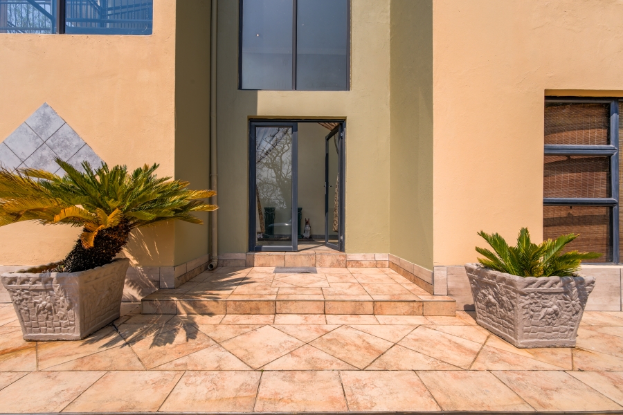 4 Bedroom Property for Sale in Waterkloof Ridge Gauteng
