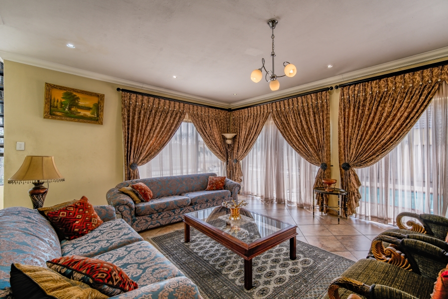 4 Bedroom Property for Sale in Waterkloof Ridge Gauteng