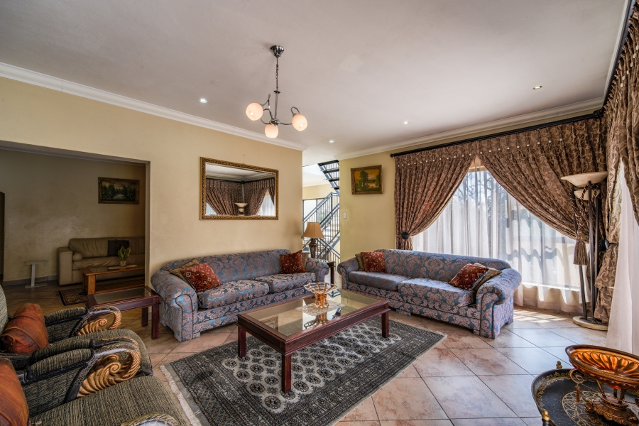4 Bedroom Property for Sale in Waterkloof Ridge Gauteng