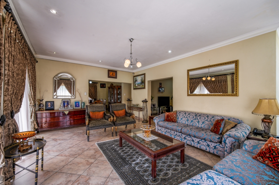 4 Bedroom Property for Sale in Waterkloof Ridge Gauteng