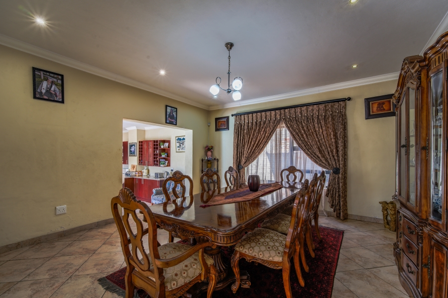 4 Bedroom Property for Sale in Waterkloof Ridge Gauteng