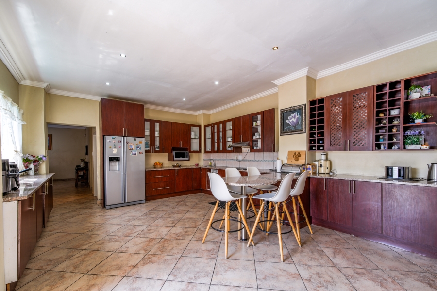4 Bedroom Property for Sale in Waterkloof Ridge Gauteng